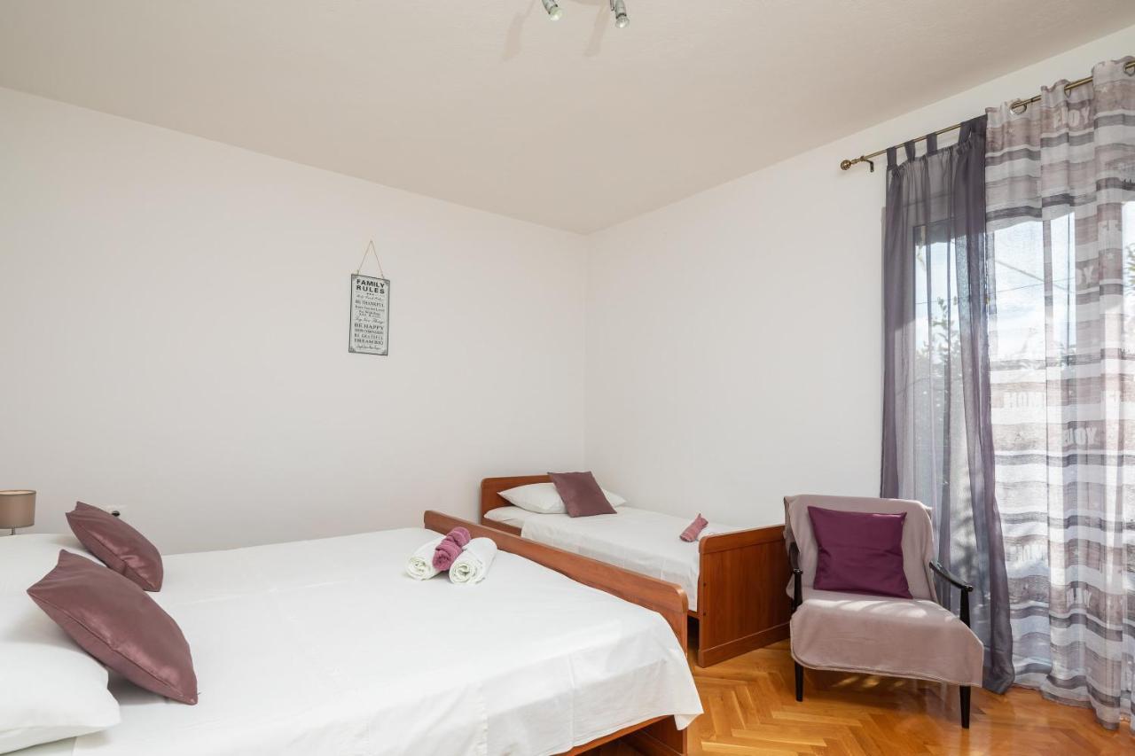 Apartment Beba Дуги Рат Екстериор снимка